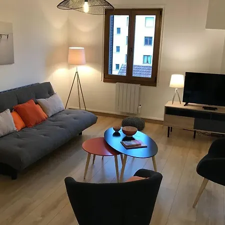 Le Coteau - Centre Ville, Jardin & Parking! Apartment *
